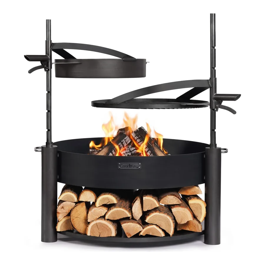 COOK KING Montana X fire bowl with a mast and pan above the fire